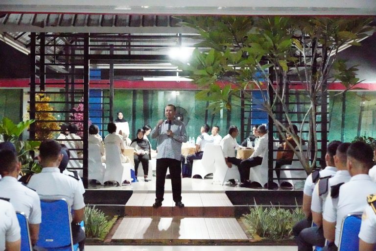 Kepala BPSDMP Kunjungi Poltekbang Palembang, Tekankan Budaya “Superteam” bagi Insan Transportasi