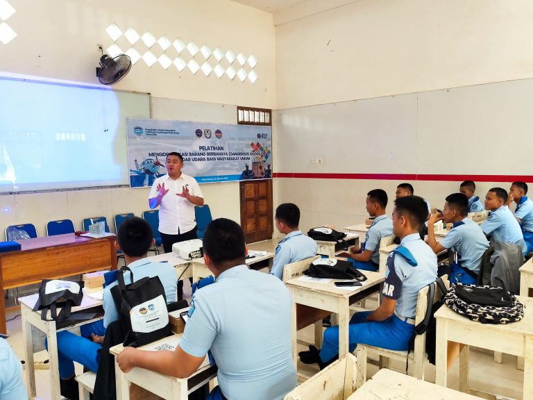 Kenali Dangerous Goods, Wujudkan Penerbangan yang Lebih Aman